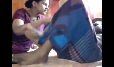 इस छोटी सी बात से एलेसेंड्रा अपनी लोचदार हिंदी में फुल सेक्सी मूवी गांड को घुमा देती है, मानो वह पंखा हो। खैर, जब वह अपनी पैंटी उतारती है और शानदार छेद दिखाती है