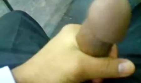 परिपक्व busty सेक्सी वीडियो मूवी में फूहड़ एलिसा लिन एक विशाल काले मुर्गा की सवारी करती है