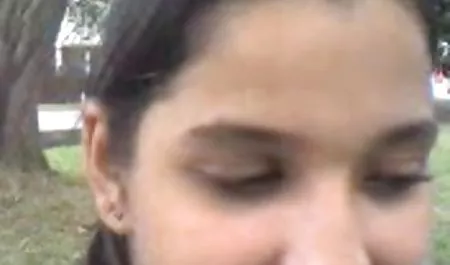 दो सेक्सी sluts आदमी स्तन सेक्सी हिंदी मूवी में के साथ उत्तेजित और उसे बकवास