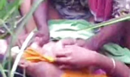 परिपक्व busty सौंदर्य दो लंबे खीरे मूवी सेक्सी फिल्म वीडियो में के साथ बिल्ली और गुदा हस्तमैथुन करता है