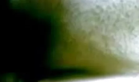उस आदमी ने हिंदी में सेक्सी फिल्म मूवी एक जवान सुनहरे बालों की उंगलियों से अपनी चूत को फैलाया और उसकी चुदाई की