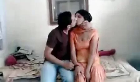 रेडहेड स्लट नादिया बेला एक मोटी मुर्गा सेक्सी वीडियो मूवी में के नीचे गुदा बनाता है