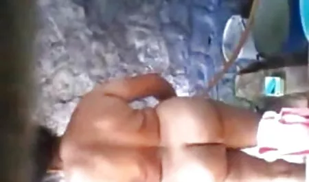 सुंदर काली महिला गुदा में हस्तमैथुन करती है और उसकी गीली चूत को सहलाती है एचडी में सेक्सी मूवी