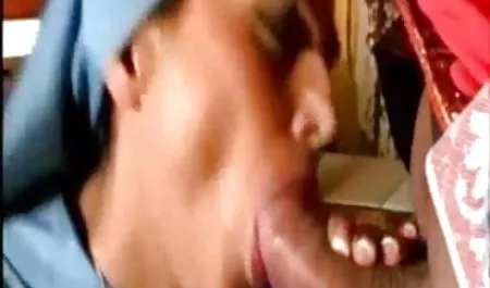 बस्टी श्यामला ने वेबकैम पर एक सेक्सी मूवी एचडी हिंदी में होम शो की व्यवस्था की