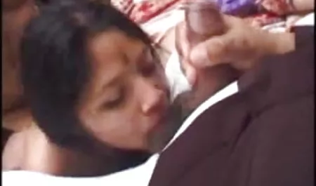 दो गधा हिंदी में सेक्सी मूवी एचडी और busty sluts गुदा में बकवास और सह निगल