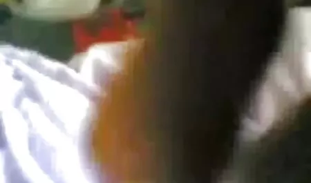 बेबी एक अजनबी को हटाने साउथ में मूवी सेक्सी योग्य झोपड़ी में चोदता है