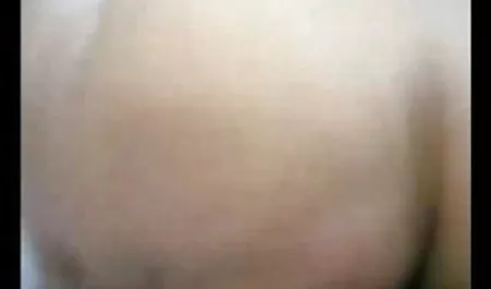 सेक्सी ladyboy वेब कैमरा के सामने उसकी मोटी बिल्ली छूत और साउथ में मूवी सेक्सी उसके पेट पर कमिंग