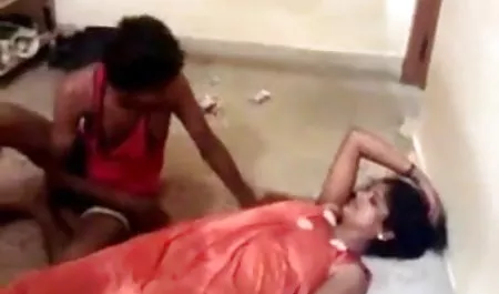 युवा सुंदरता जानता है कि कैसे एक अद्भुत blowjob सेक्सी फिल्म फुल एचडी में सेक्सी फिल्म करना है
