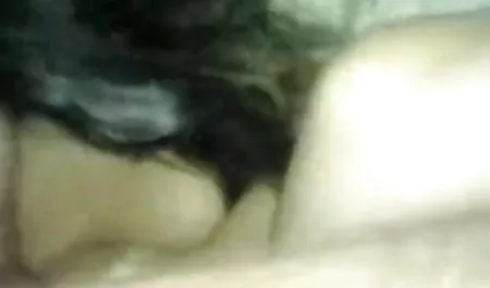 यार एक संकीर्ण हिंदी फिल्म सेक्सी एचडी में गुदा बेब को चाटता है और अपने गुदा को अपने डिक पर रखता है