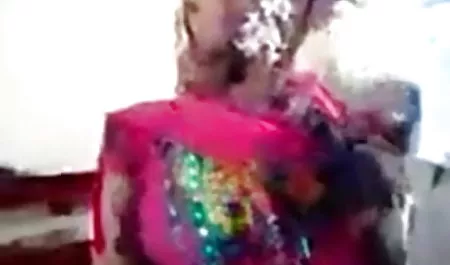 विश्वविद्यालय के दो युवा छात्र हिंदी में फुल सेक्सी फिल्म कलाकार के साथ गुदा मैथुन करते हैं