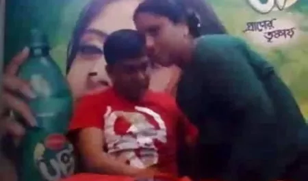 हॉर्नी डायलन सेक्सी फिल्म मूवी में ब्रुनेट बेकार डिक
