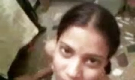 Tanned स्टेसी जे सेक्स मूवी भोजपुरी में एक मोटा डिल्डो के साथ उसे गधा fucks