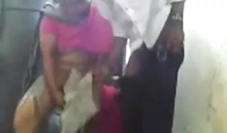 तुर्क ने अपनी पत्नी की चुदाई करते हुए गुजराती में सेक्सी मूवी कैमरे पर शूट किया