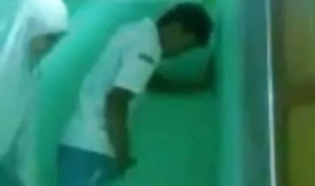 बाध्य चैन कुतिया सेक्सी मूवी हिंदी में सेक्सी मूवी के साथ कठिन बीडीएसएम अश्लील मोटी dildo के साथ उसके सभी छेद में गड़बड़