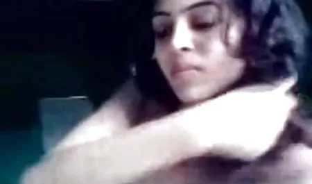 एक चिंतित आदमी के साथ गुलाबी बालों वाली लड़कियों के साथ बहुत बीएफ मूवी सेक्सी में मोटी कुतिया