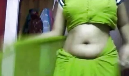 युवा सेक्सी वीडियो हिंदी मूवी में मॉडल डेनिस और फियोना नग्न बाहर नृत्य करते हैं