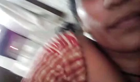रूसी एरिका ने पैसे के लिए दो सेक्सी लोगों को हटा दिया सेक्सी वीडियो मूवी में और दो सदस्यों में गड़बड़ कर दिया