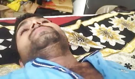 एक स्त्री रोग विशेषज्ञ द्वारा जांच किए जाने के बाद प्यारे लोग एक सेक्सी मूवी वीडियो में सेक्सी गोरा को चोदते हैं