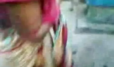 सुनहरे बालों वाली जेसिका जोन्स एक काले आदमी को अपना विशाल डिक दिखाने हॉट सेक्सी मूवी वीडियो में के लिए कहती है