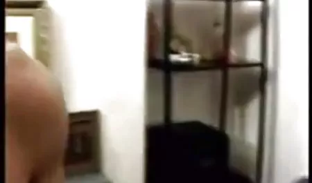 कायला पेज जेल से बाहर निकलने के लिए बेकार और बेकार हिंदी में फुल सेक्स मूवी है
