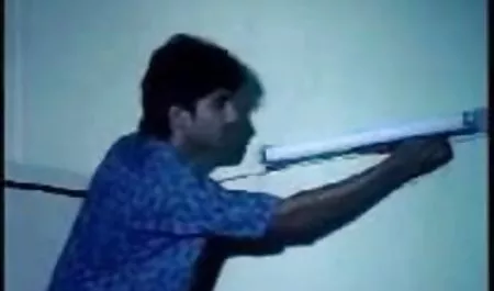 मीठी टहनियाँ एक दूसरे की पसलियों को चाटती हैं और फिर एक-दूसरे को खुश करने के लिए एक मोटी रबर डिक प्राप्त करती पंजाबी में सेक्सी मूवी हैं