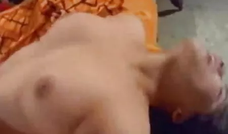 एक युवा गोरा एक लाल डिल्डो के साथ उसकी गुलाबी चूत को चोदता है, वेबकैम सेक्सी हिंदी मूवी में पर अपने नीले दोस्त के लिए, इस युवा फूहड़ ने ऐसे इंद्रधनुष को चित्रित किया
