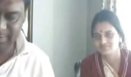 रेड मूवी सेक्सी पिक्चर वीडियो में इंडियन बेब ने अपने नए बॉस को प्रसन्न किया