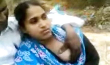 युवा फूहड़ एक मोटी, लंबी डिक की सवारी करता है सेक्सी मूवी फिल्म हिंदी में