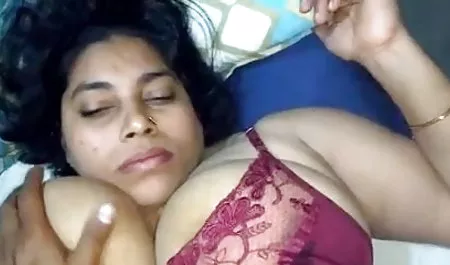 दो लोगों ने दो के लिए एक सुंदर श्यामला चित्रित किया। पहले सेक्सी में हिंदी मूवी उसने उन्हें एक blowjob दी। फिर वे सोफे के पार हो गए और हर एक ने एक छेद उठाया, एक उसके मुंह में देता है, और दूसरा पीठ से जुड़ा होता है