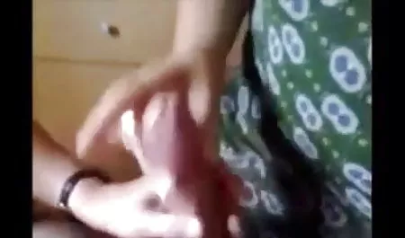 दोस्त एक कोर्सेट में एक सुंदर पारगमन करता सेक्सी वीडियो एचडी मूवी हिंदी में है