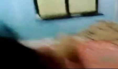 चूत में श्यामला एक असली खुजली है, इसलिए वह खुद को पेन के साथ भी लाने के लिए तैयार गुजराती में सेक्सी मूवी है