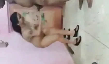 रूसी लड़की ने लंबे समय तक बकवास नहीं किया और इस दुर्भाग्य के बारे में एक अजनबी को बताया, दोस्त ने गरीब की मदद करना चाहता था और उसकी पैंटी को खींच दिया, उसकी प्यारे सेक्सी मूवी फुल एचडी हिंदी में चूत को कसकर फाड़ना शुरू कर दिया।