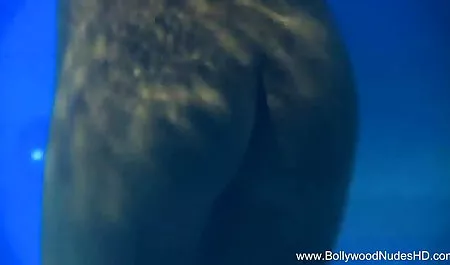 कुतिया एक काले dildo ले लिया और उसके दोस्त गड़बड़ हिंदी में सेक्सी मूवी एचडी कर दिया