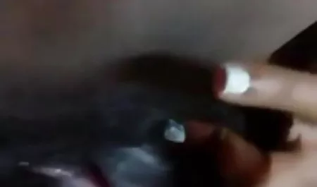 दो आदमी सेक्सी मूवी हिंदी में वीडियो एक लड़की को चोदते हैं