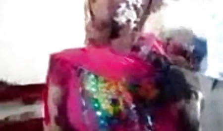 भूरे बालों वाली छिद्रों में दो काले हिंदी में सेक्सी मूवी एचडी डिक्स