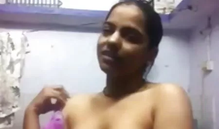 परिपक्व व्यवसायी वास्तव में युवा लड़की को पसंद करते हैं जिन्हें उनके कार्यालय में नौकरी मिली है। उसने काम हिंदी सेक्सी मूवी वीडियो में के बाद बच्चे को रहने के लिए कहा और उसे गुदा छेद में गड़बड़ कर दिया