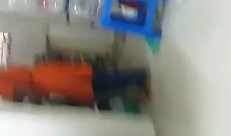 एक सेक्सी वीडियो हिंदी मूवी में परिपक्व कुतिया के मुंह में बड़ा मुर्गा