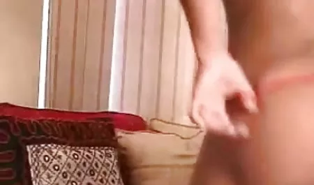 पूरे अपार्टमेंट में एक गोरा को हिंदी में सेक्सी वीडियो मूवी चोदता है