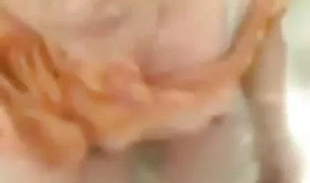 युवा आदमी शौचालय में अपनी प्रेमिका सेक्सी मूवी हिंदी में वीडियो को चोदता है