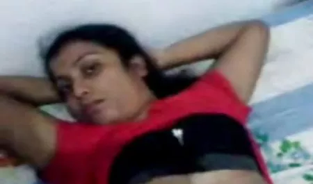 लेस्ली सिएरा मुर्गा चूसता है और उसकी सेक्सी मूवी पिक्चर हिंदी में सवारी करता है