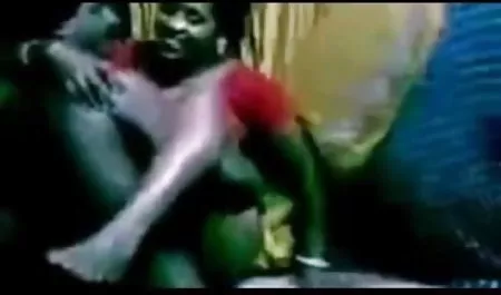 गोरा ने गांड को हिंदी में फुल सेक्सी मूवी जीभ के नीचे रखा