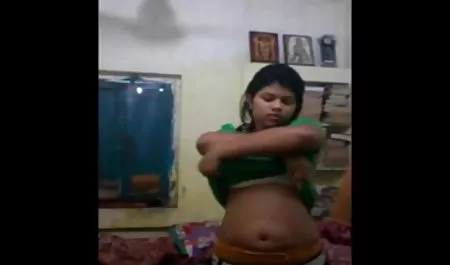 लीजा ऐन जिम सेक्सी मूवी एचडी हिंदी में में एक डिक की सवारी करती है