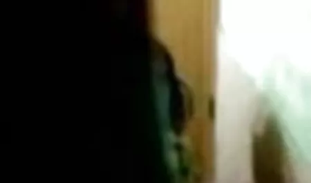 एक युवा श्यामला ने एक आदमी सेक्सी मूवी सेक्सी मूवी हिंदी में को झटका दिया और उसे कमबख्त किया