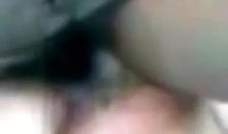 एक युवा श्यामला एक अधोवस्त्र में हिंदी में सेक्सी मूवी एचडी घर से भागकर अपनी प्रेमिका के पास चली गई