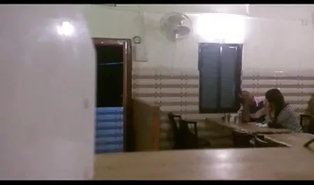 रेडहेड मूवी फिल्म सेक्सी वीडियो में जोवन जॉर्डन काले सुंदर काले आदमी को चोदता है
