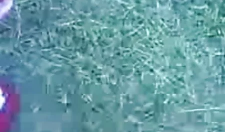 युवा जूलिया बाथरूम में एचडी में सेक्सी मूवी धोती थी