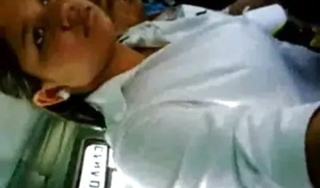 मैंने अपने पसंदीदा वाइब्रेटर से सेक्सी वीडियो मूवी में कैमरे के सामने अपनी चूत को सहलाया
