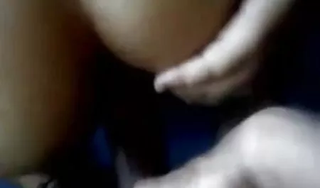युवा गोरा शुक्राणु सेक्सी मूवी मूवी हिंदी में को पाने के लिए दो लंड चूसता है