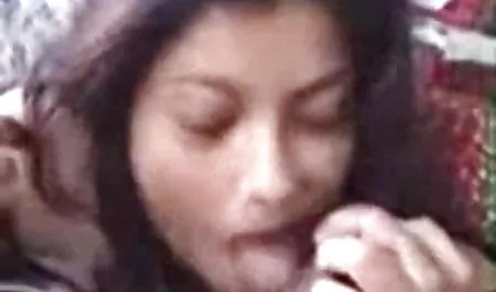 परिपक्व कामुक दोस्त सेक्सी हिंदी मूवी वीडियो में सेक्सी रेड इंडियन गीशा Yarisa Duran बेकार है