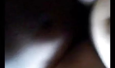 दोस्त एक चारपाई सेक्सी मूवी दिखाओ हिंदी में पर बिस्तर पर लड़की fucks